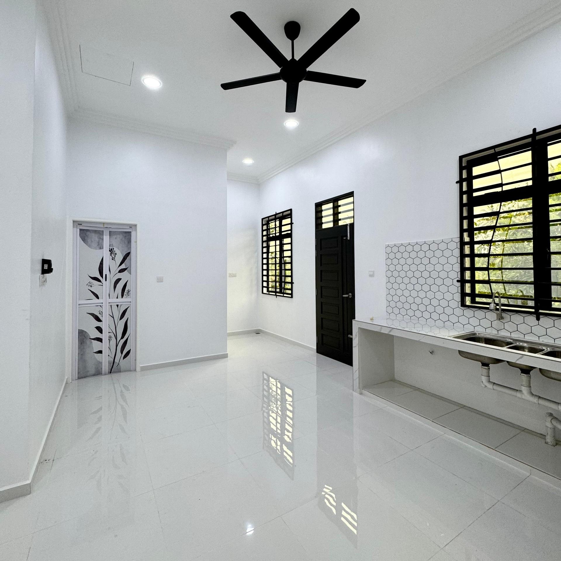 WhatsApp Image 2025-02-22 at 12.49.28 PM (2)