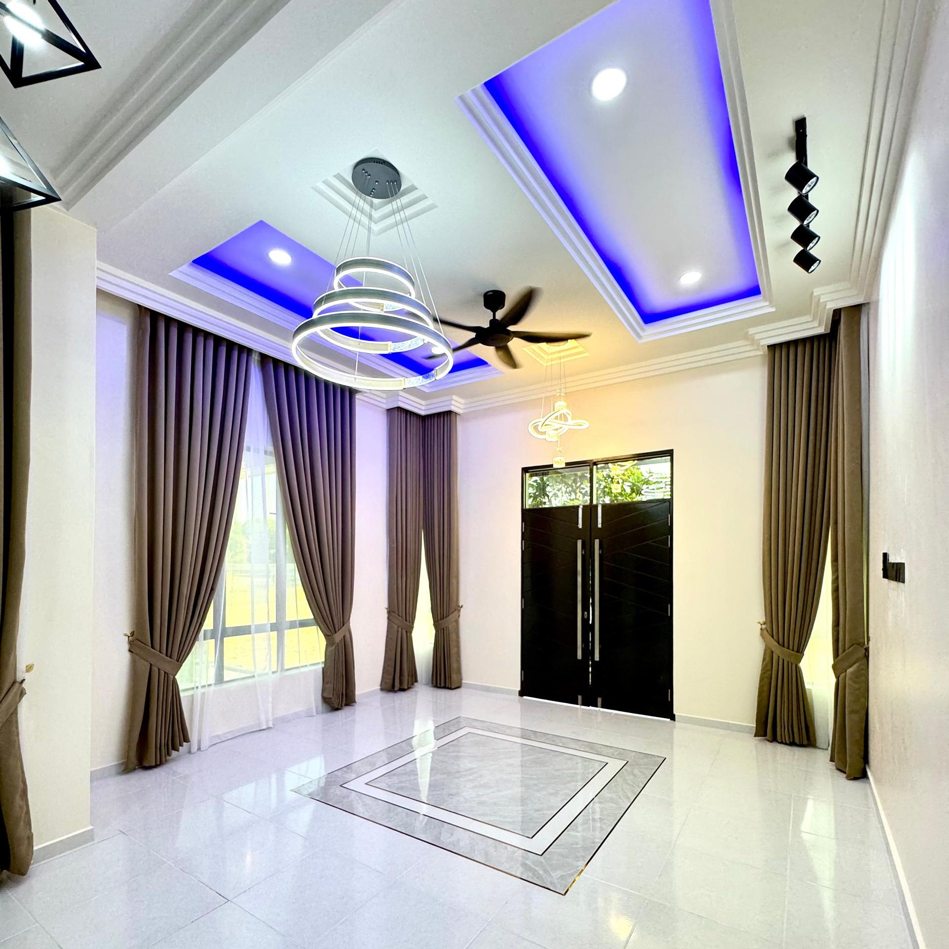 WhatsApp Image 2025-08-18 at 1.26.47 PM